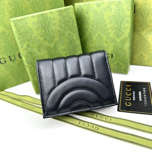 グッチ財布コピー内部構造